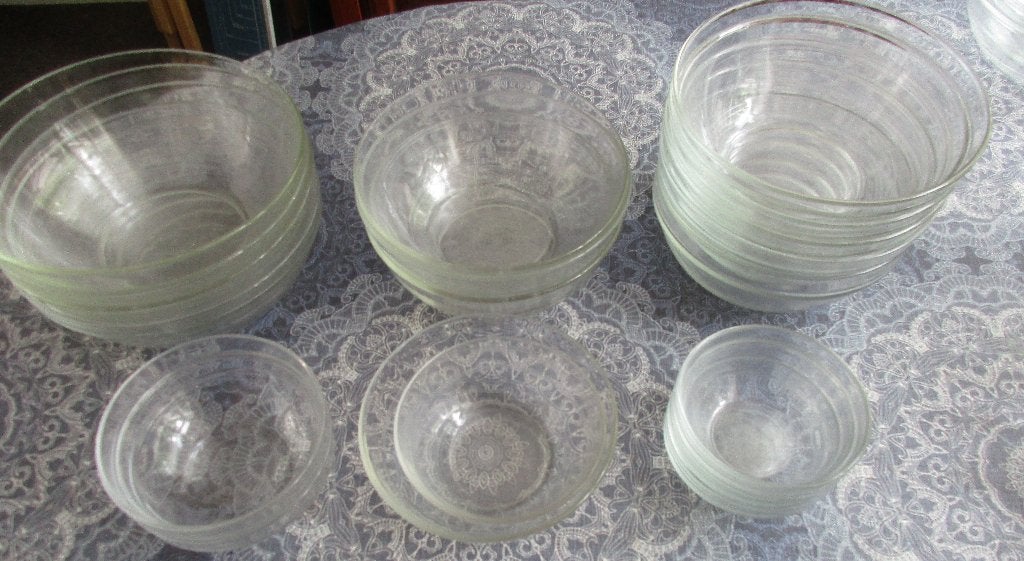veel glazen schalen oa Duralex - groot en klein (er), Overige typen, Ophalen of Verzenden, Gebruikt, Glas