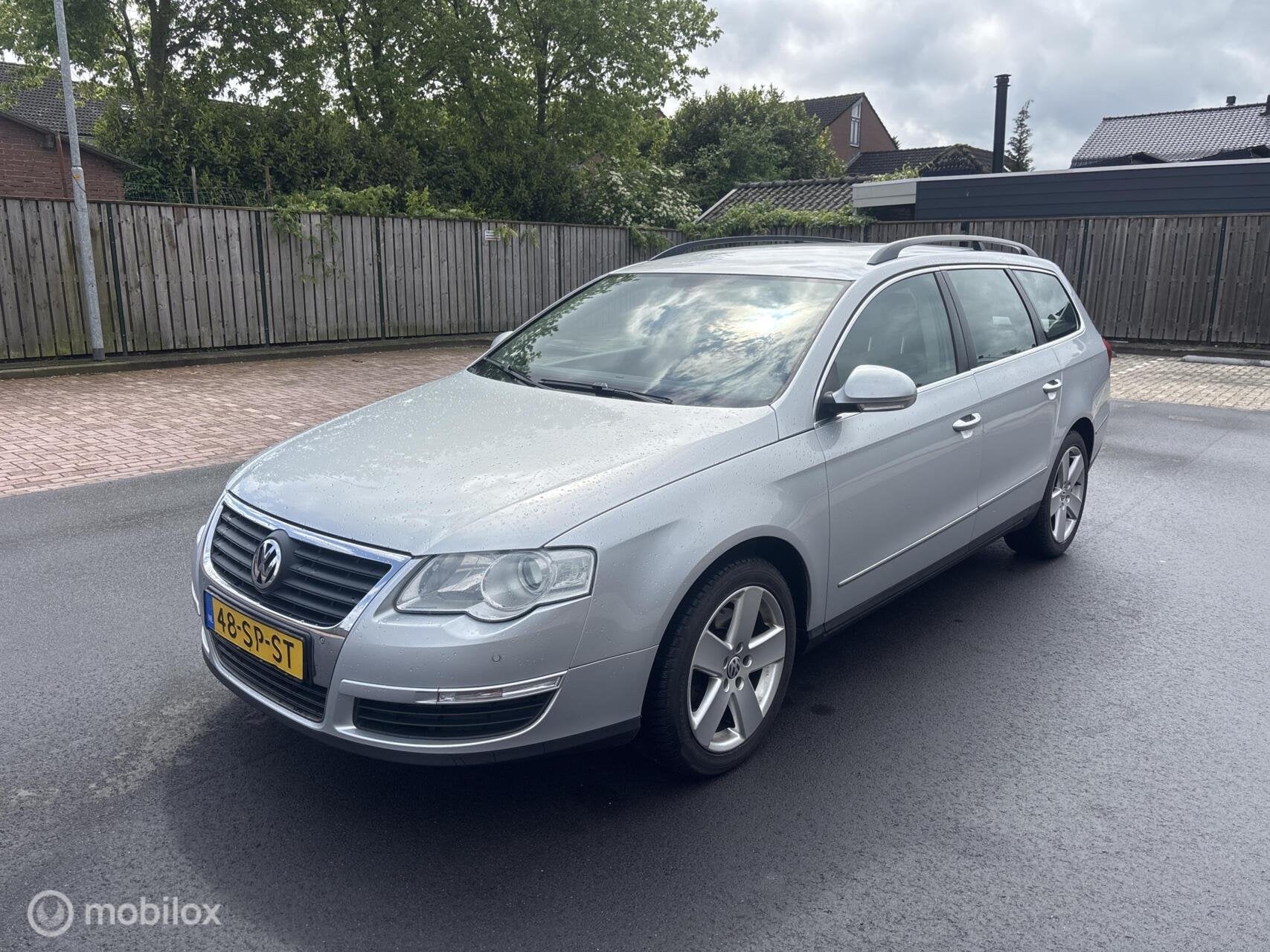 Volkswagen Passat Variant 2.0 FSI Automaat Trendline, Auto's, Gebruikt, 4 cilinders, Euro 4, Zilver of Grijs