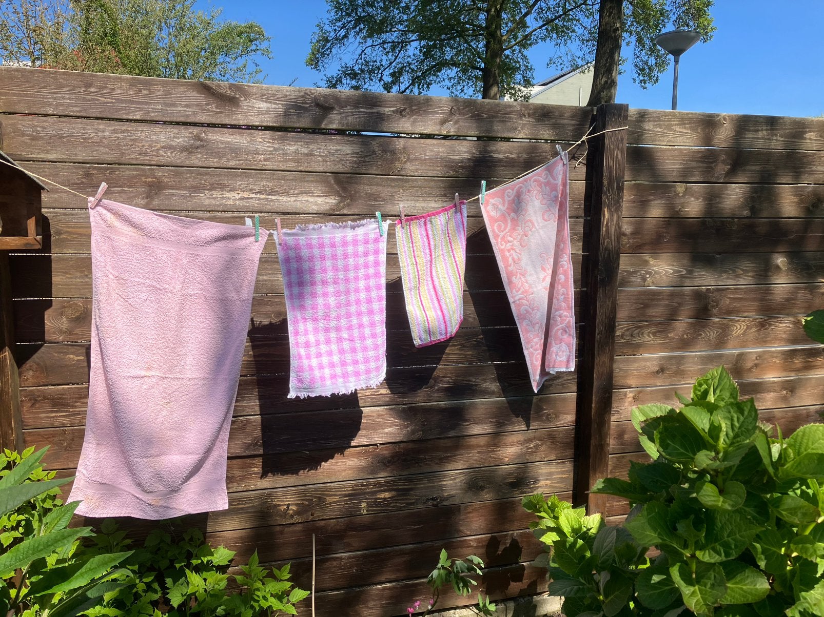Set van 3 Vintage Handdoeken - met Roze als basiskleur, Ophalen of Verzenden, Zo goed als nieuw, Roze, Handdoek