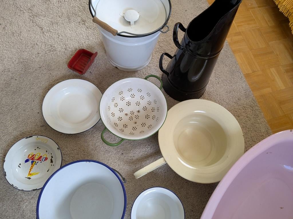 Grote partij emaille items: kolenkit, babybadje, emmers, Antiek en Kunst, Antiek | Emaille, Ophalen