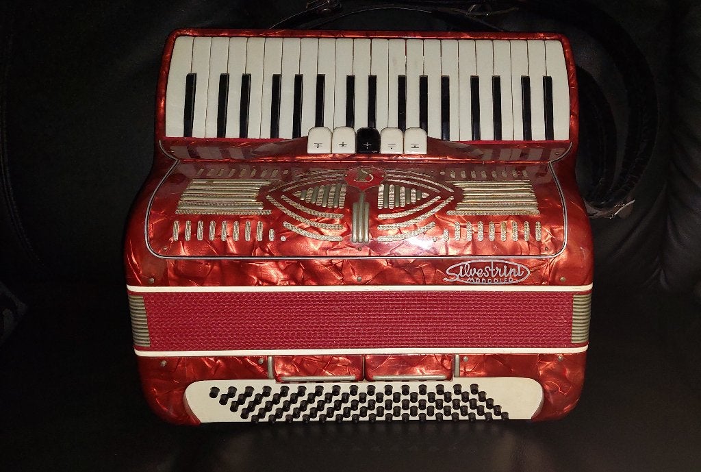 Mooie Silvestrini Accordeon 80 bassen, Gebruikt, Met riemen, 80-bas, Toetsaccordeon
