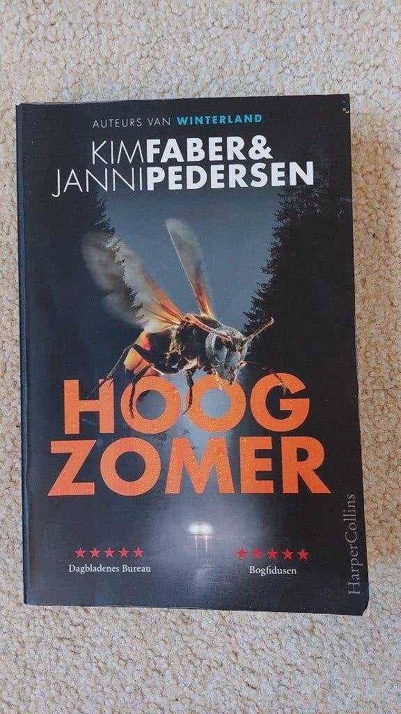 Hoogzomer, Kim Faber & Janni Pedersen, Gelezen, Scandinavië, Ophalen of Verzenden, Kim Faber & Janni Pedersen