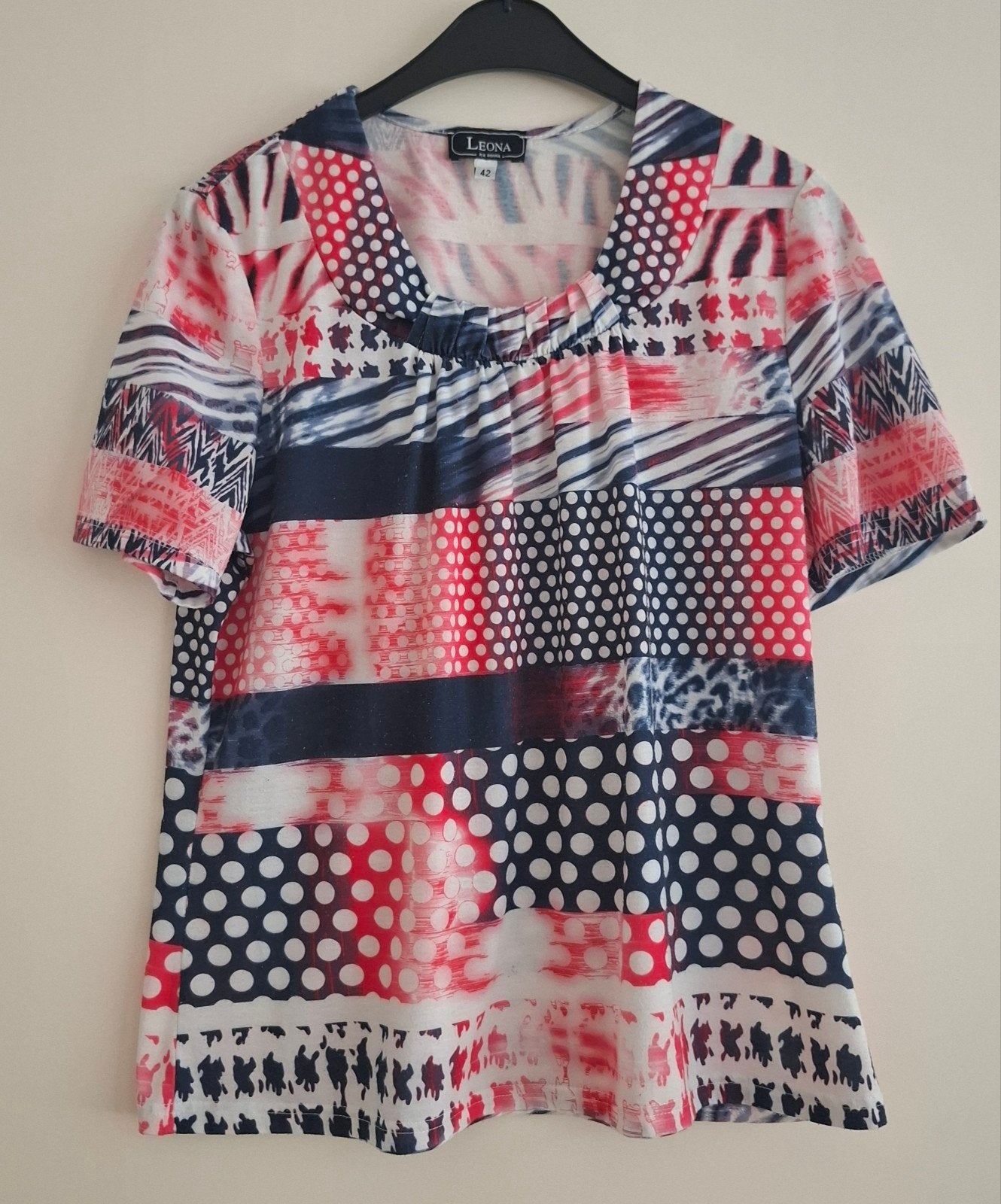 Leona shirt maat 42 - Rood, Wit, Blauw, Maat 42/44 (L), Ophalen of Verzenden, Korte mouw, Leona