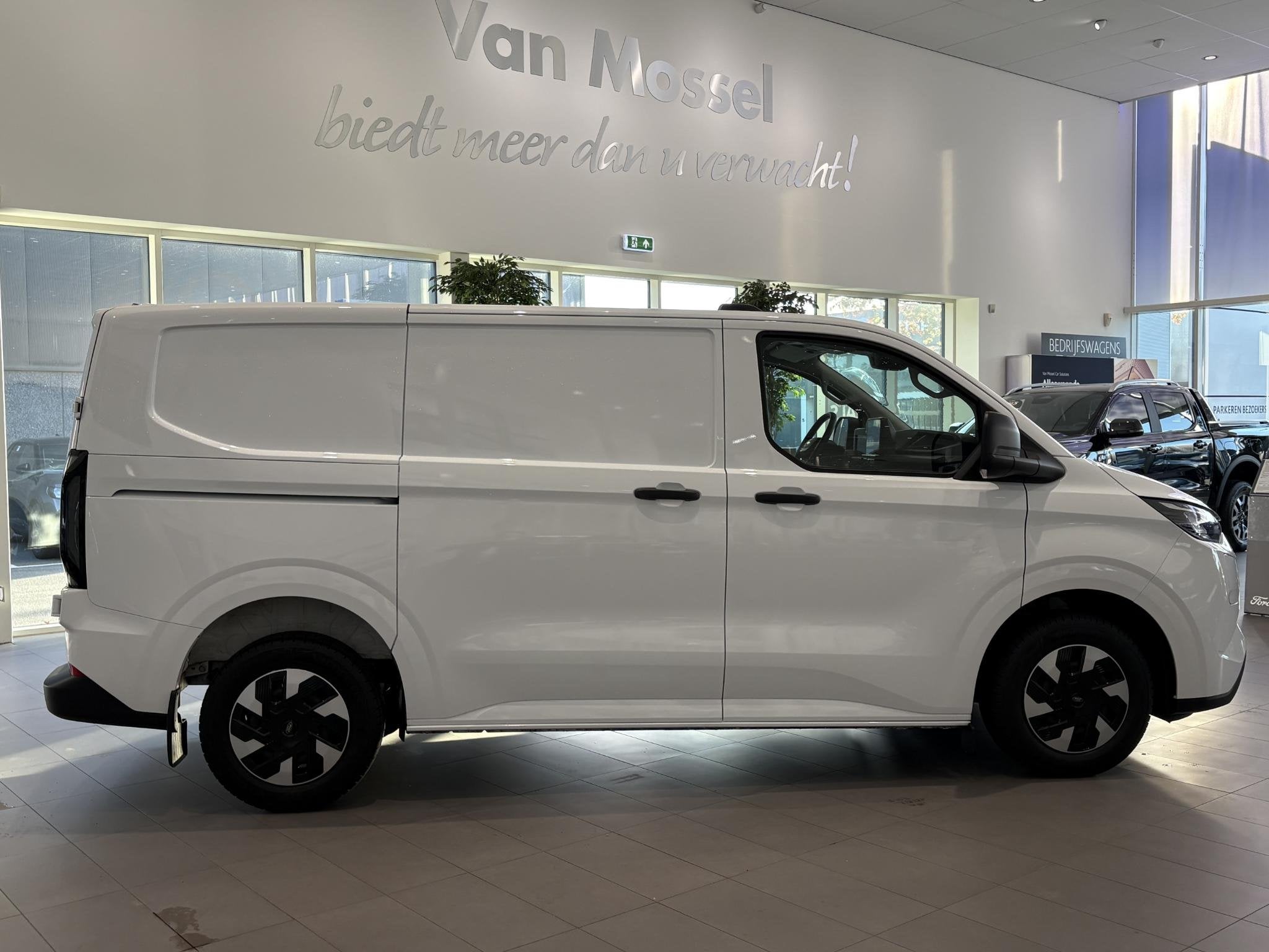 Ford Transit Custom 320 2.5 PHEV L1H1 Trend | CAMERA | CARPL, Auto's, 12 maanden, Stof, Euro 6, 4 cilinders