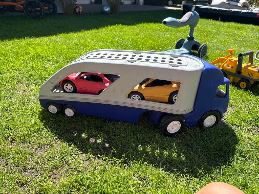 Grote speelgoed autotransporter met auto's van little tikes, Ophalen, Gebruikt