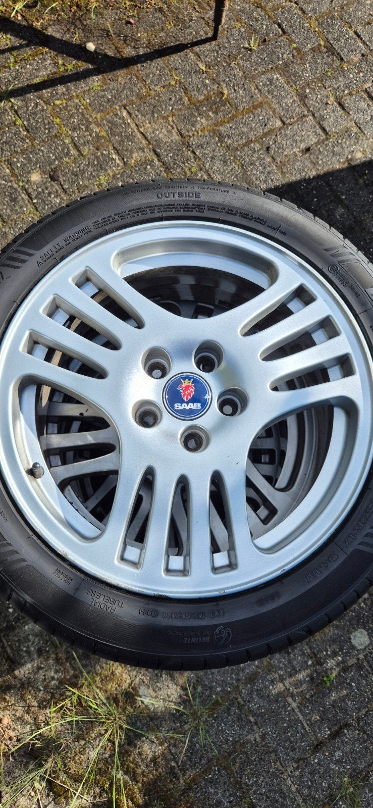Saab 17 inch velgen met zomerbanden - 225/45ZR17, Auto-onderdelen, Banden en Velgen, Ophalen, Gebruikt, Banden en Velgen, 17 inch