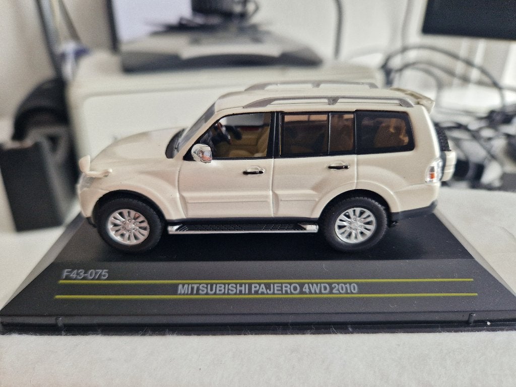 Mitsubishi Pajero 4wd 2010, Hobby en Vrije tijd, Ophalen of Verzenden, Nieuw, Auto, Overige merken