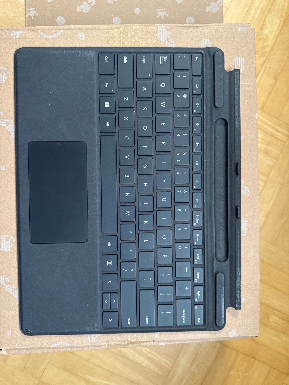 Microsoft Surface Pro Cover (toetsenbord defect), Computers en Software, Ophalen of Verzenden, Niet werkend, Trackpad