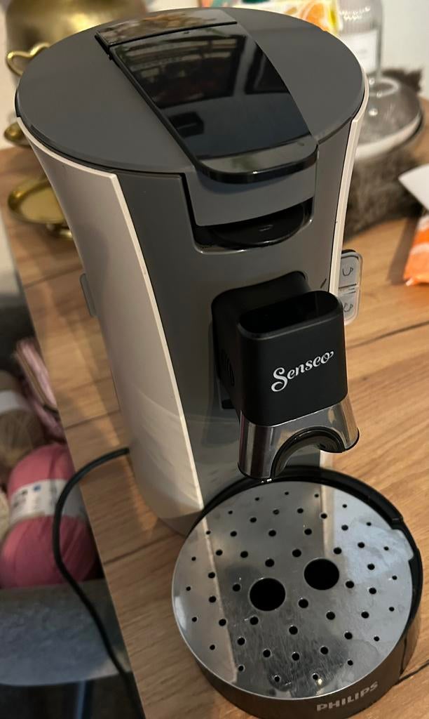 Senseo Phillips koffiezetapparaat zeer netjes bijna nieuw., Ophalen, Koffiemachine, Zo goed als nieuw, Koffiepads en cups