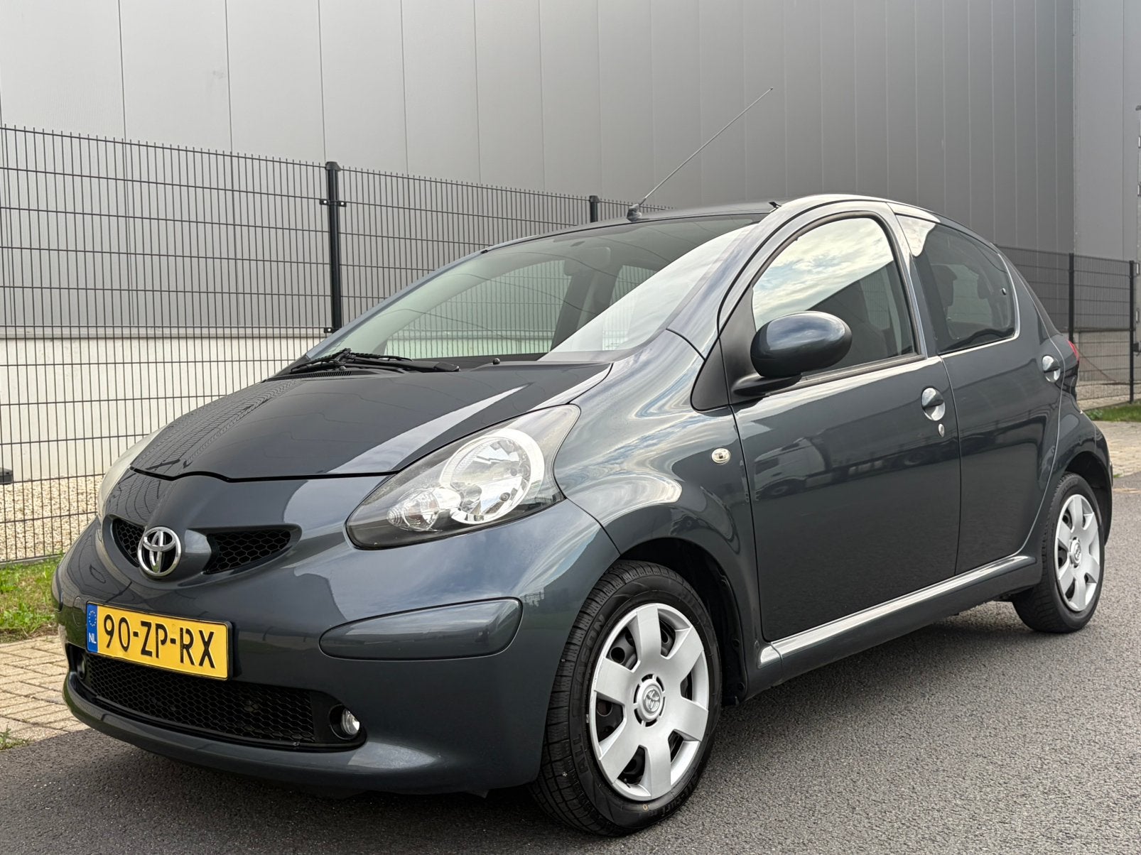 Toyota Aygo 1.0 12V Vvt-i 5DRS MMT | AUTOMAAT | AIRCO, 4 stoelen, 68 pk, Origineel Nederlands, Particulier