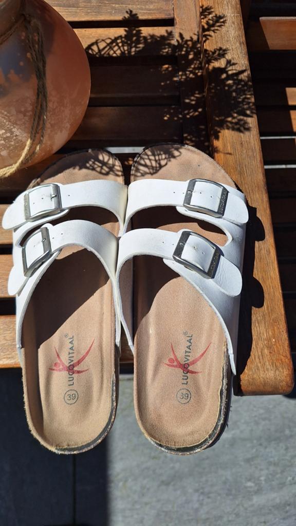 Lucovitaal slippers maat 39 -, Slippers, Wit, Ophalen of Verzenden, Gedragen