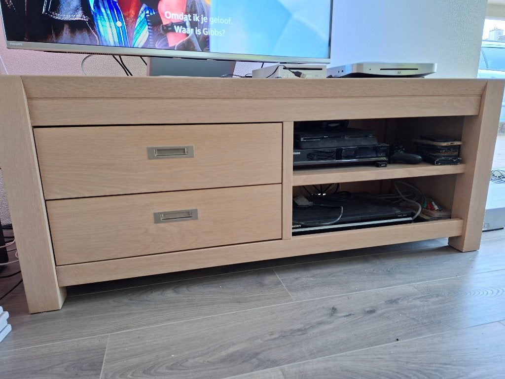 tv meubel, Ophalen, Gebruikt, 150 tot 200 cm, Eikenhout