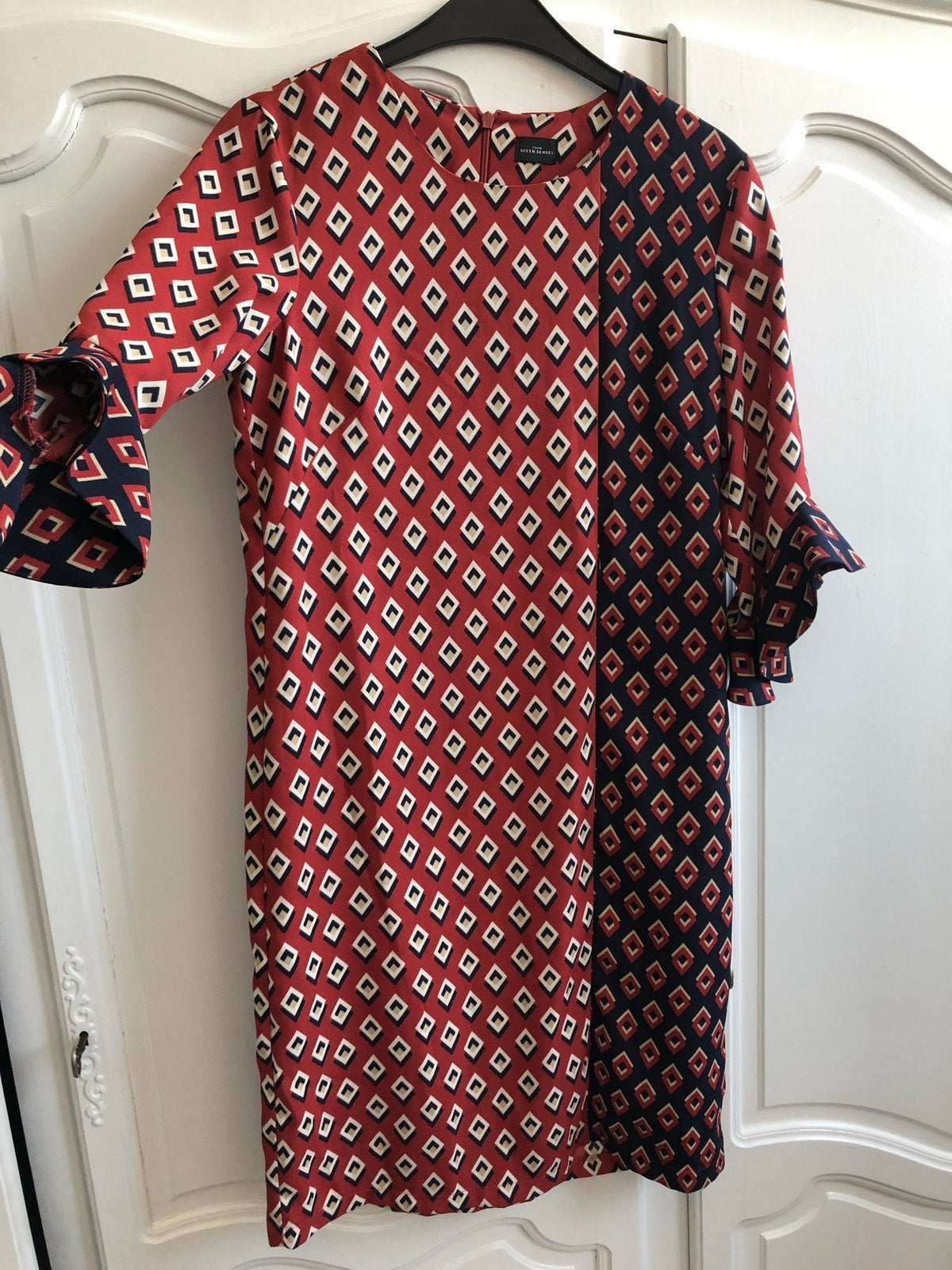 Nieuw rood blauw jurk Sixth Sense maat 34, Overige kleuren, Nieuw, Ophalen of Verzenden, Knielengte