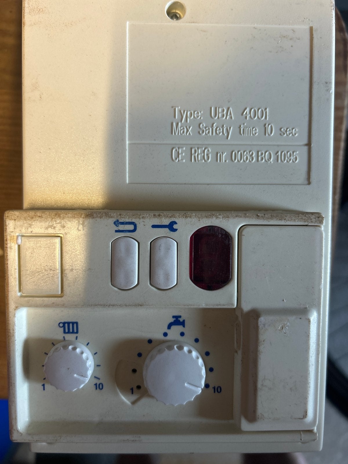 UBA 4001 CV-ketel besturingseenheid, Computers en Software, Besturingssoftware, Ophalen of Verzenden, Gebruikt
