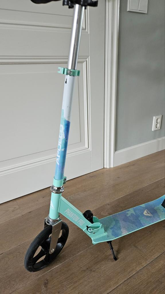 Goede staat! Step Apollo Phantom pro mintgroen/ blauw, Fietsen en Brommers, Steps, Ophalen, Zo goed als nieuw, Gewone step, Apollo