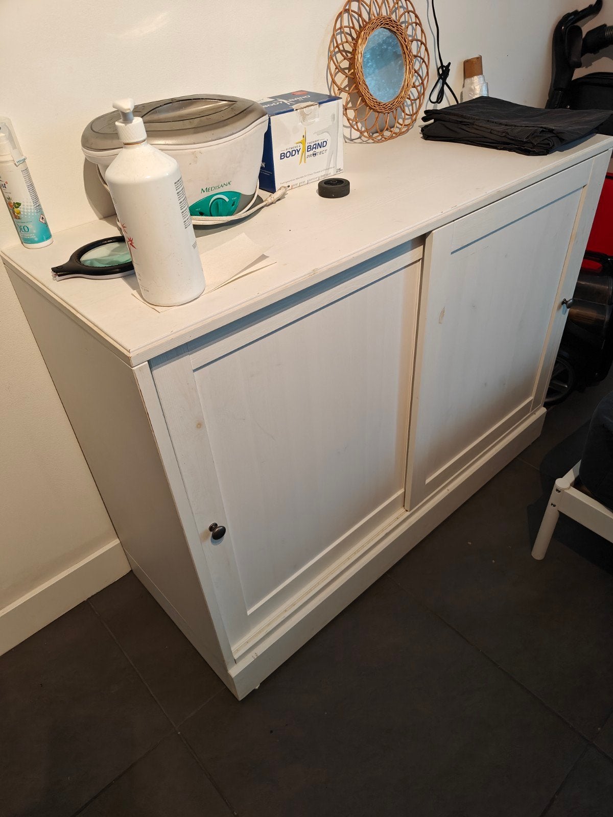 Kast met 2 schuifdeuren - 120cm breed en 94cm hoog, Ophalen of Verzenden