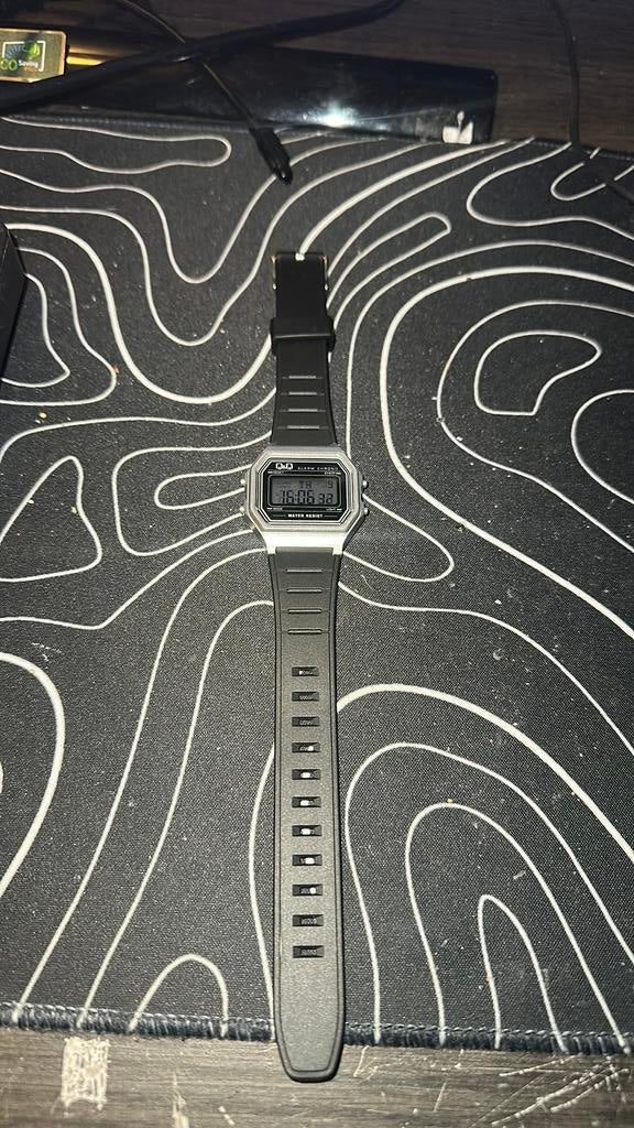 Q&Q horloge digitaal, Ophalen, Zo goed als nieuw, Overige merken
