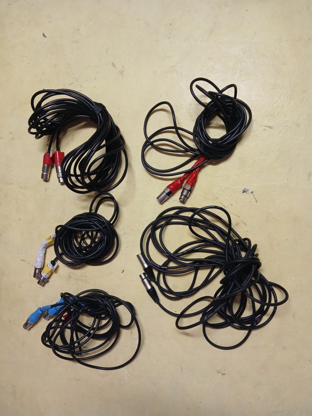 Diverse audiokabels - XLR, RCA, microfoon, Ophalen of Verzenden, Gebruikt, Minder dan 2 meter, Overige kabels
