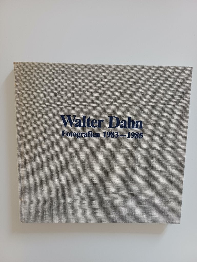 Groningen museum: Walter Dahn Fotografien 1983-1985, Ophalen of Verzenden, Zo goed als nieuw
