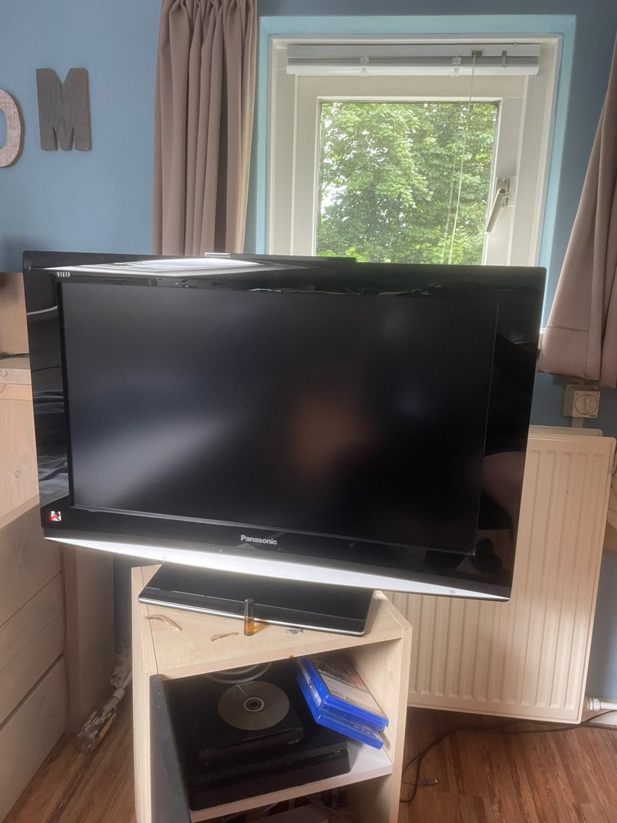 Ps4 met tv en games, Spelcomputers en Games, Ophalen, Met 2 controllers, Slim, 500 GB