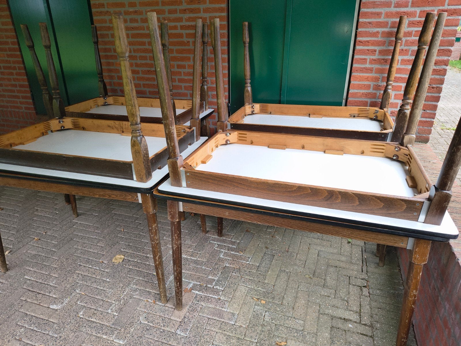 8 oude kroegtafels met 4 tussenbladen - Ideaal voor feesten, Ophalen of Verzenden