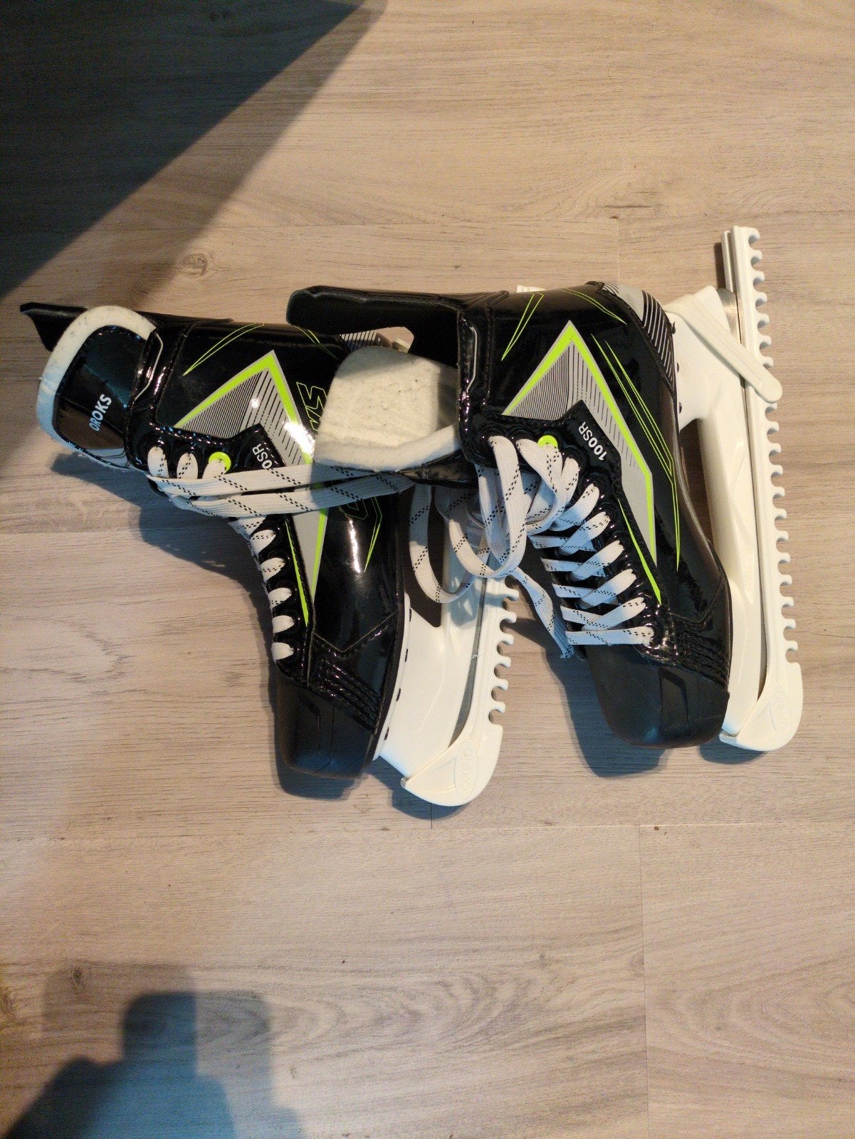 Oroks (decathlon) ijshockeyschaatsen maat onbekend, Ophalen, Zo goed als nieuw, Schaatsen