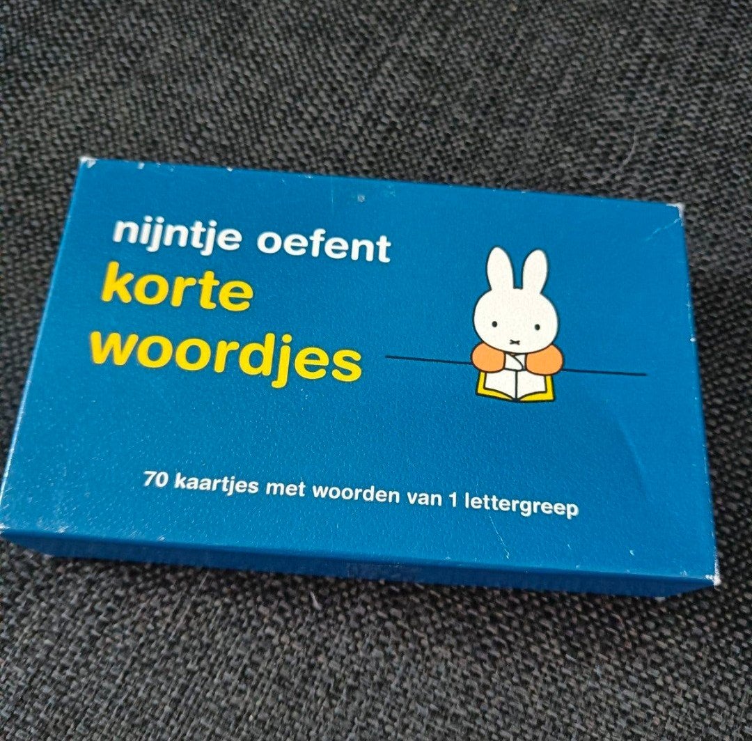 Nijntje oefent korte woordjes - Educatief spel 70 kaartjes, Ophalen of Verzenden, Gebruikt, Taal en Lezen