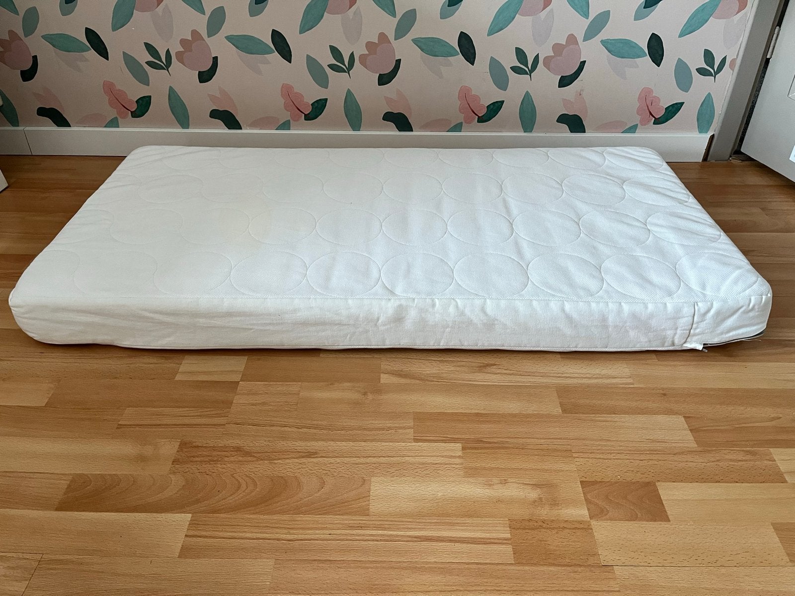 IKEA JÄTTETRÖTT matras 70x140 cm, Huis en Inrichting, Slaapkamer | Matrassen en Bedbodems, Ophalen, 190 cm of minder, Zo goed als nieuw