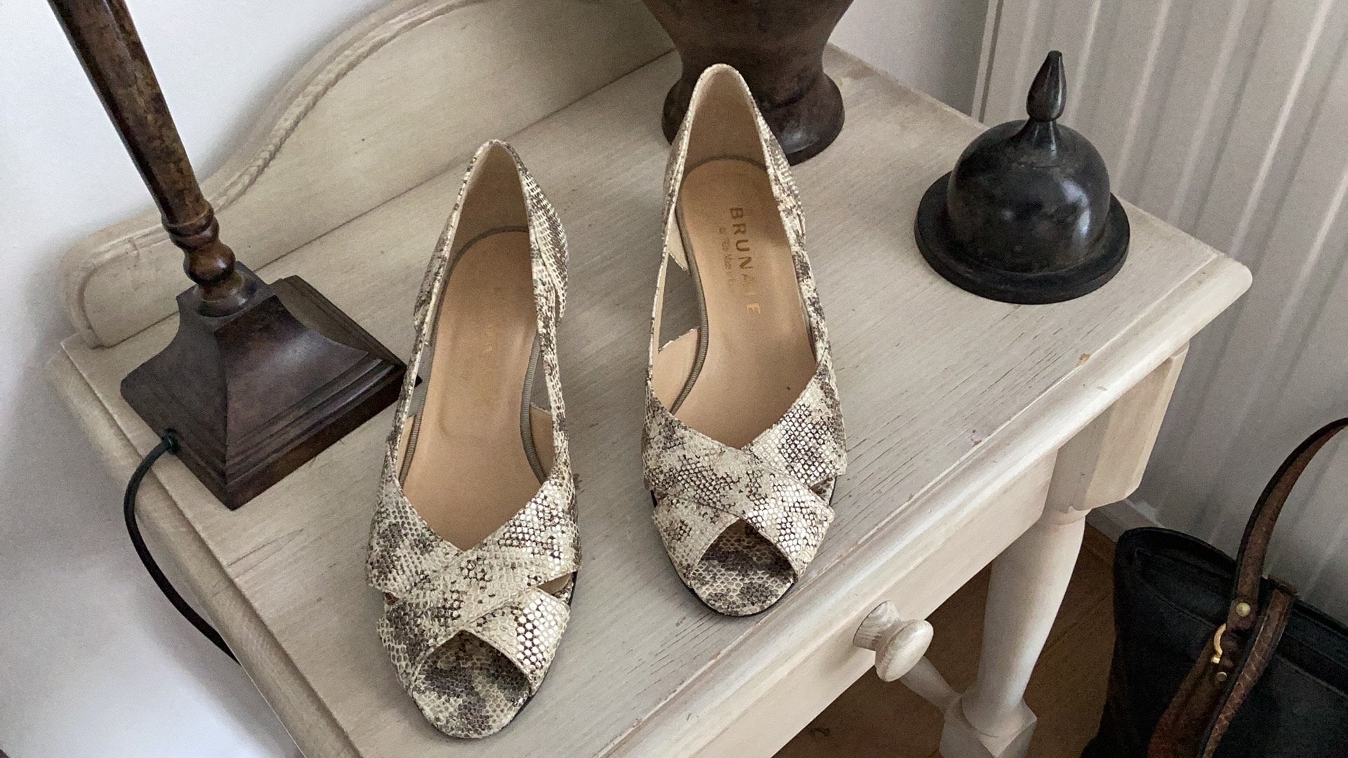 BRUNATE schoenen als nieuw maat 39, Ophalen of Verzenden, Zo goed als nieuw, Beige, Sneakers of Gympen
