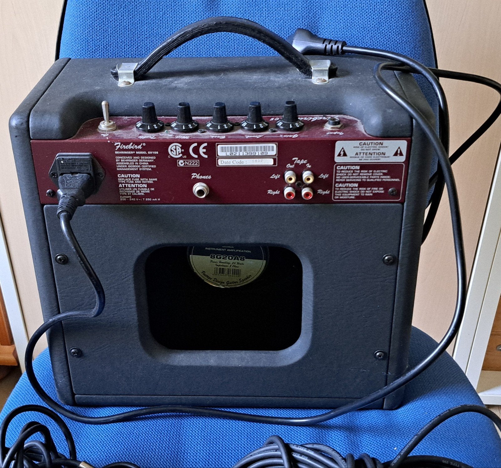 Electrische gitaar met versterker en hoes., Ophalen, Zo goed als nieuw, Minder dan 50 watt