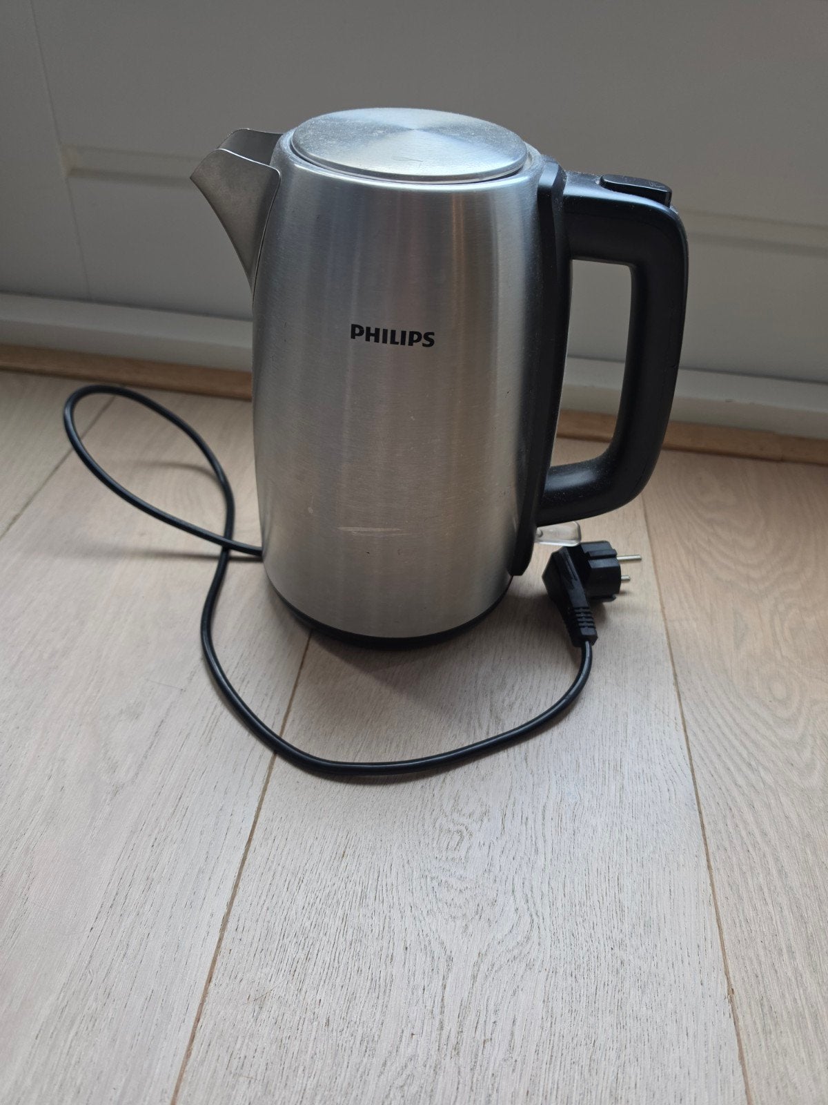 Philips Waterkoker HD9351 - RVS, 1.7L, Witgoed en Apparatuur, 1 tot 2 liter, Ophalen, Gebruikt, Draadloos