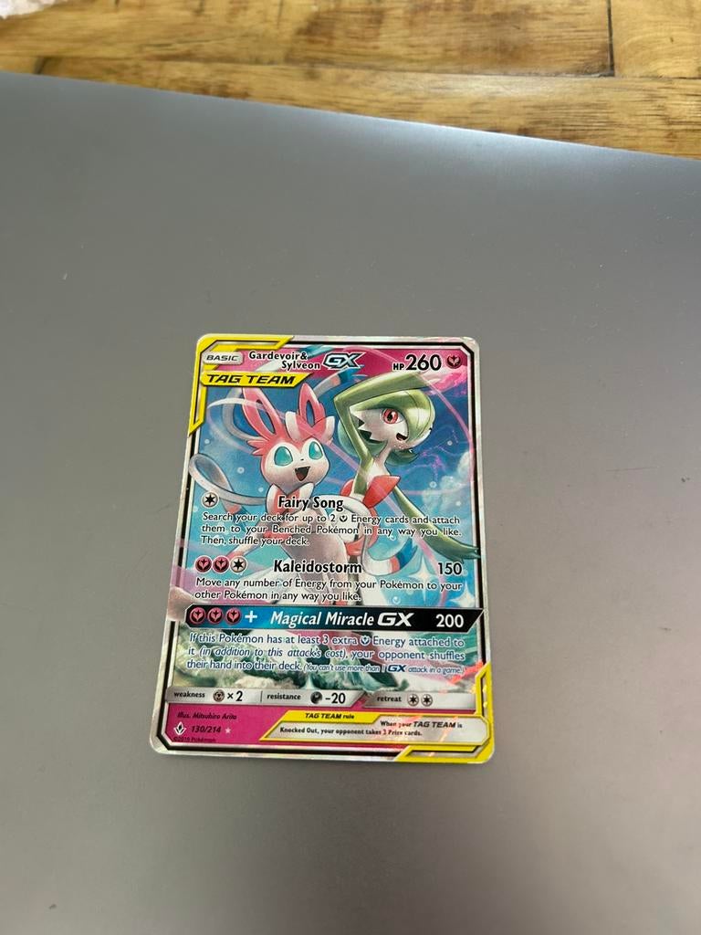 Pokemon  130  gardevoir en sylveon, Ophalen of Verzenden, Zo goed als nieuw