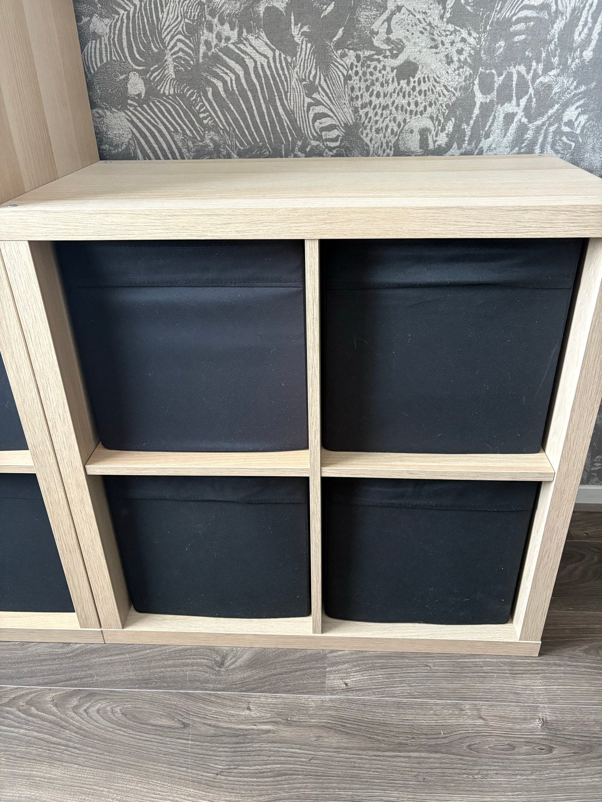 IKEA Kallax kast met 4 zwarte bakken, Ophalen of Verzenden, Zo goed als nieuw