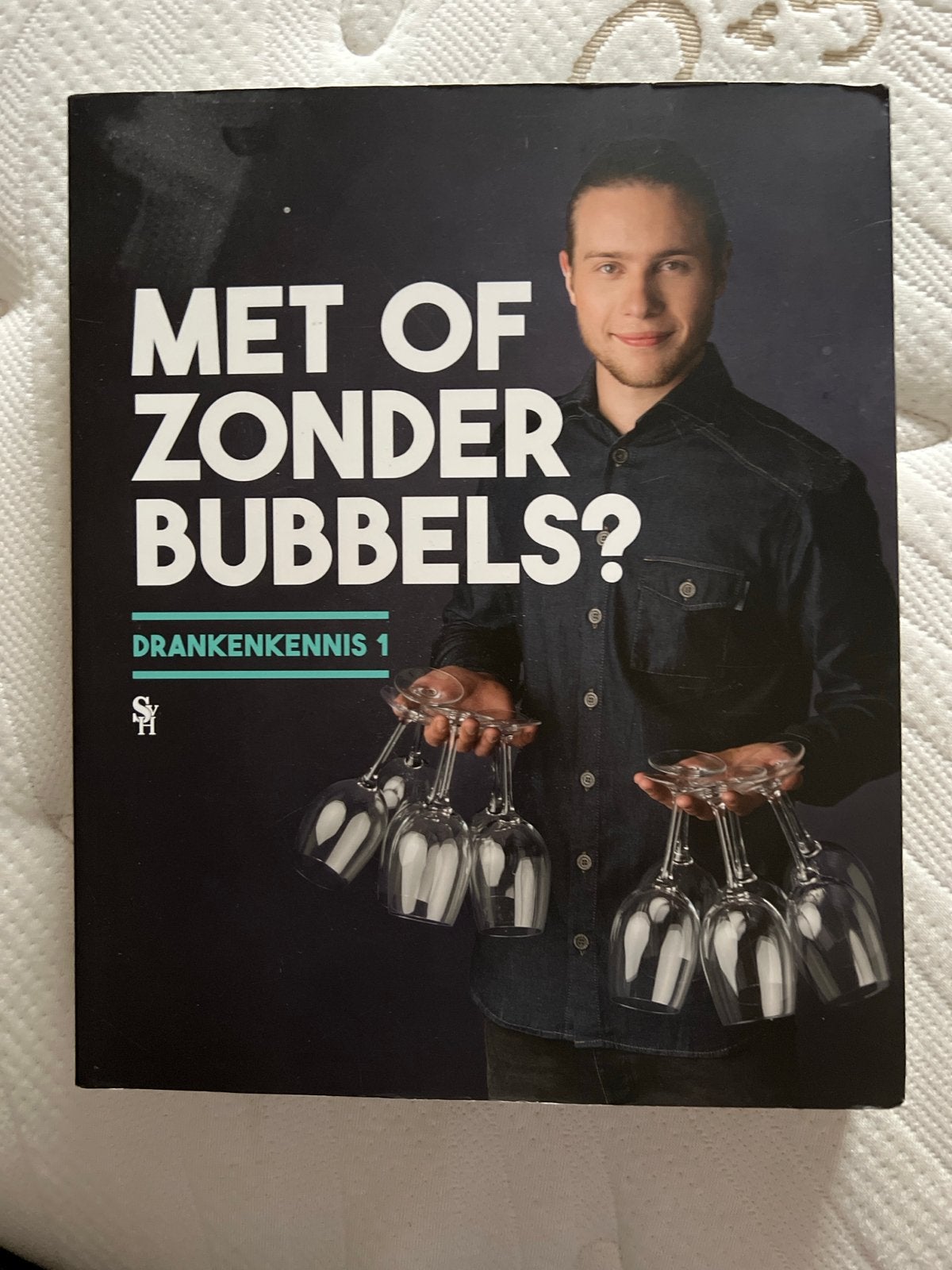 Met of Zonder Bubbels? Drankenkennis 1 - Zo goed als nieuw, Boeken, Ophalen of Verzenden, Zo goed als nieuw, MBO