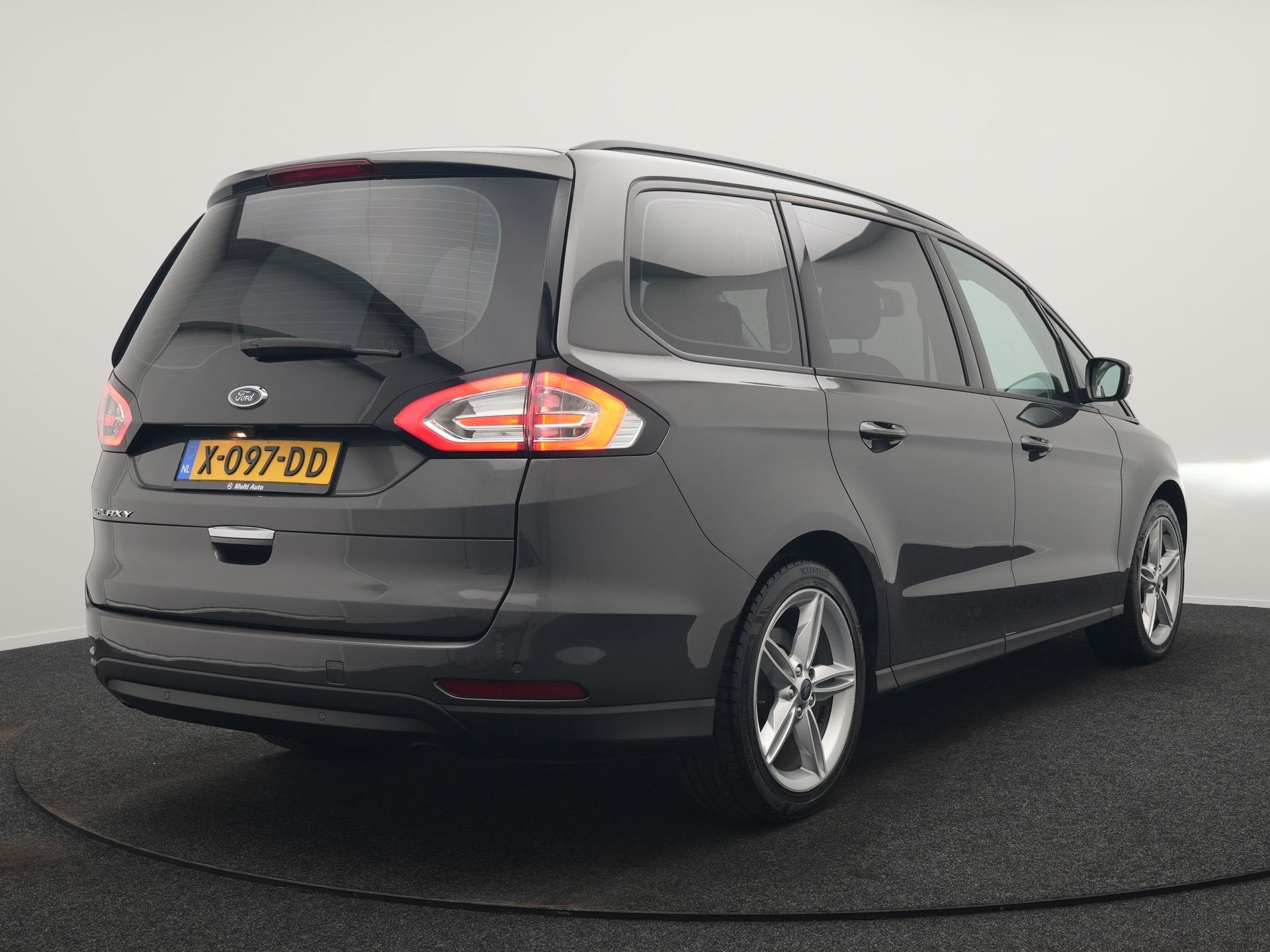 Ford Galaxy 2.0 Titanium Automaat 7 Persoons 241pk | Camera, Auto's, Ford, Stof, 4 cilinders, 7 stoelen, Bedrijf