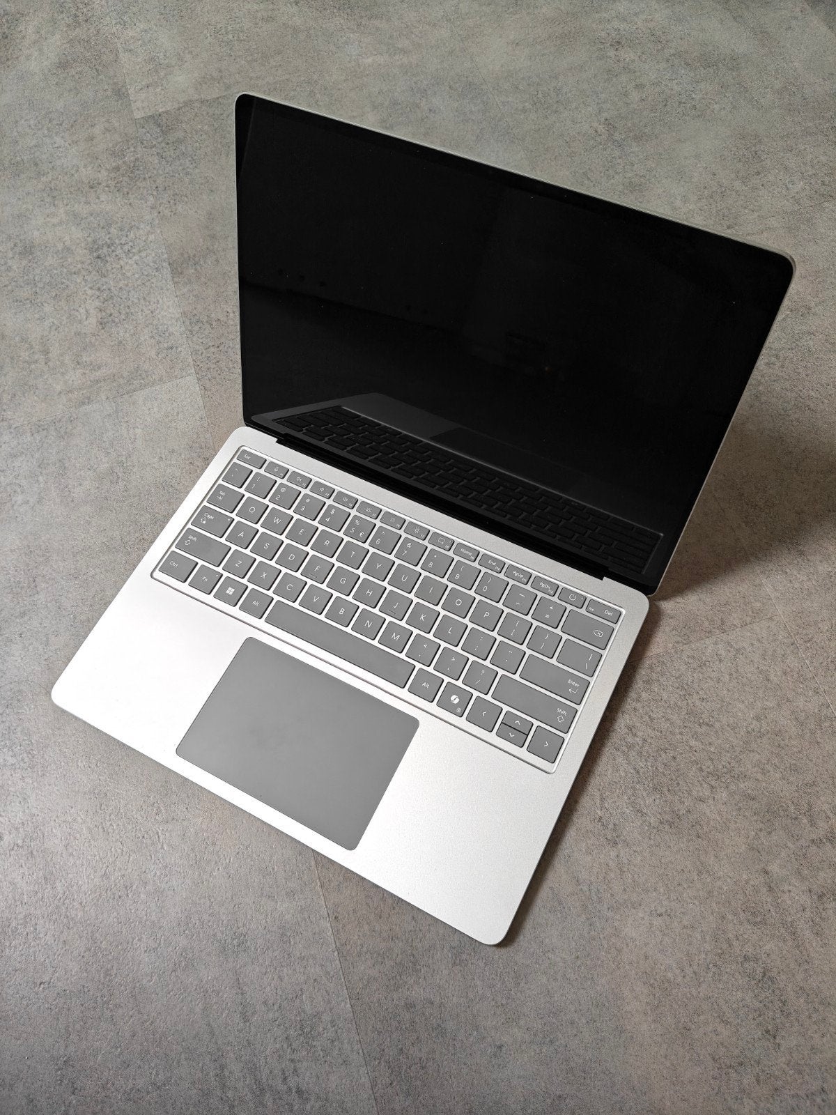 Microsoft Surface Laptop Go - Oplader inbegrepen, Computers en Software, Ophalen of Verzenden, Gebruikt, Microsoft