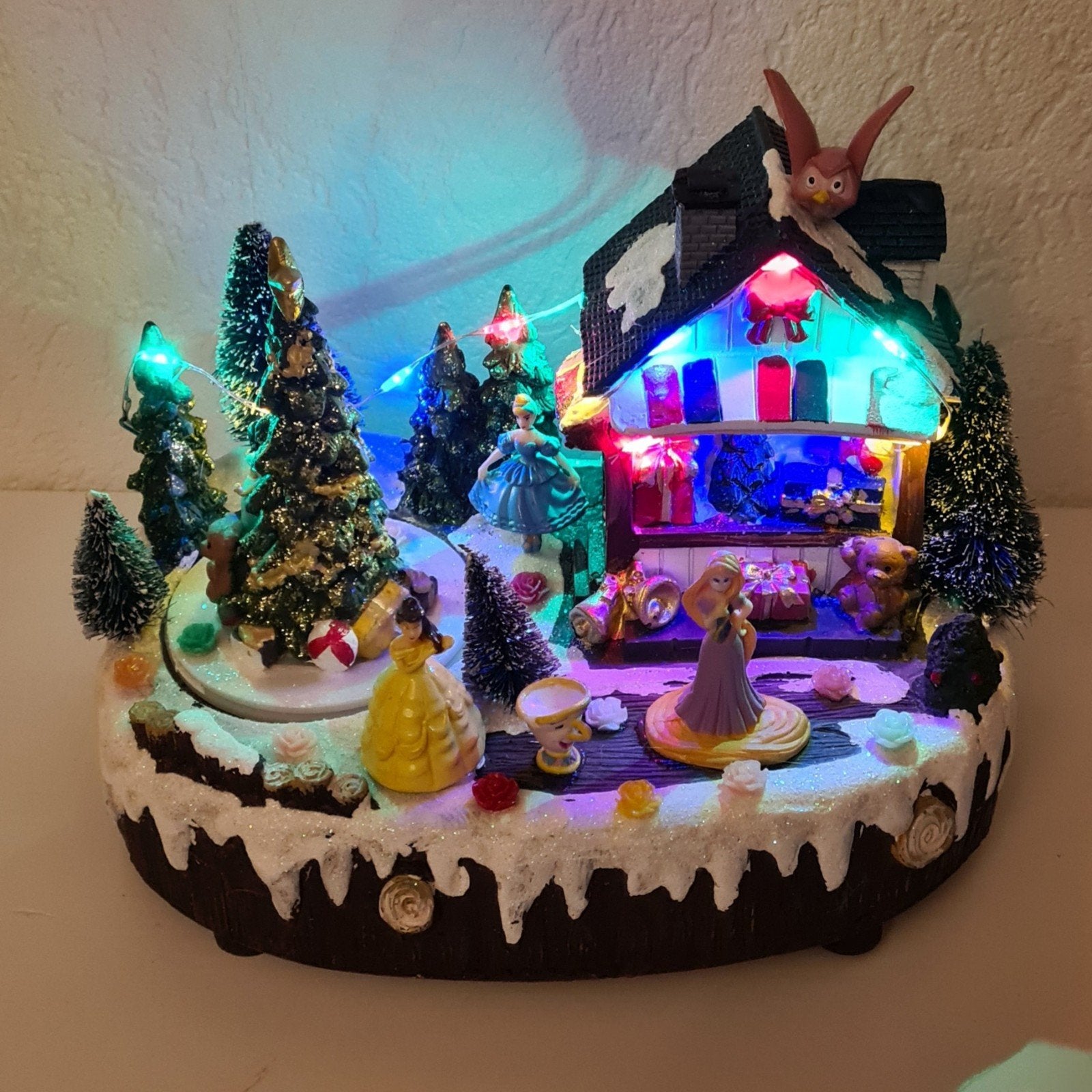 Prachtig kerstdorp met PRINSESSEN, Ophalen of Verzenden, Zo goed als nieuw, Beeldje of Figuurtje