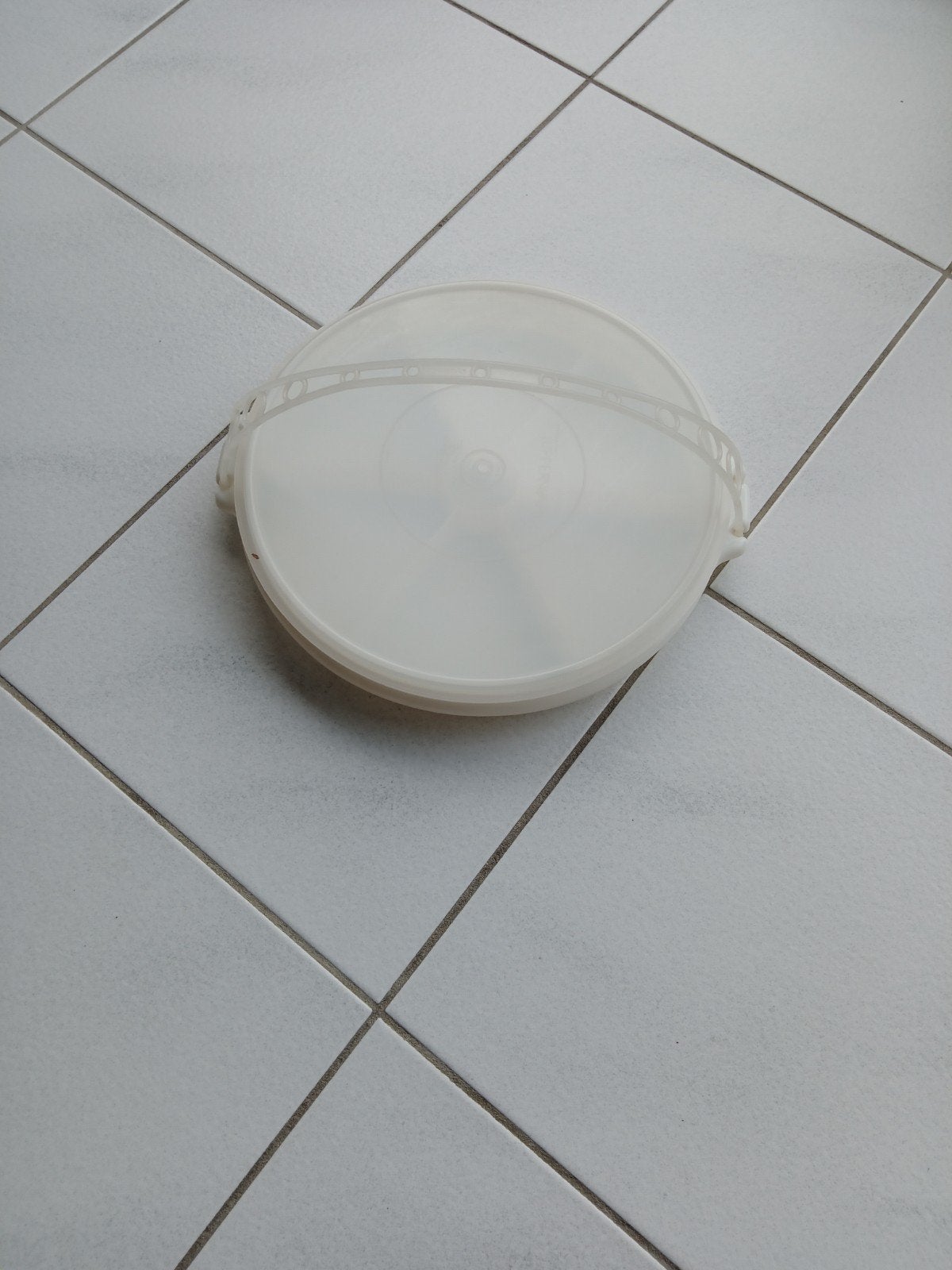 Tupperware Serveerwonder met 6 vakken en deksel, Gebruikt, Schaal, Wit, Met compartimenten