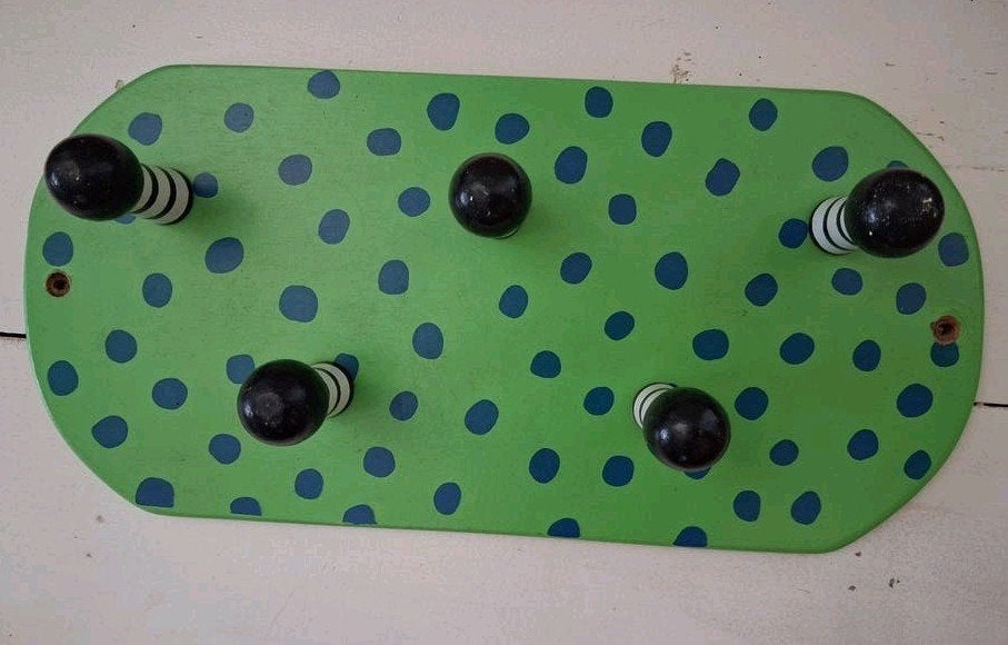 Leuke Kinderkapstok met stippen en zebra-haken, Gebruikt, Ophalen of Verzenden, Minder dan 100 cm, Kinderkapstok
