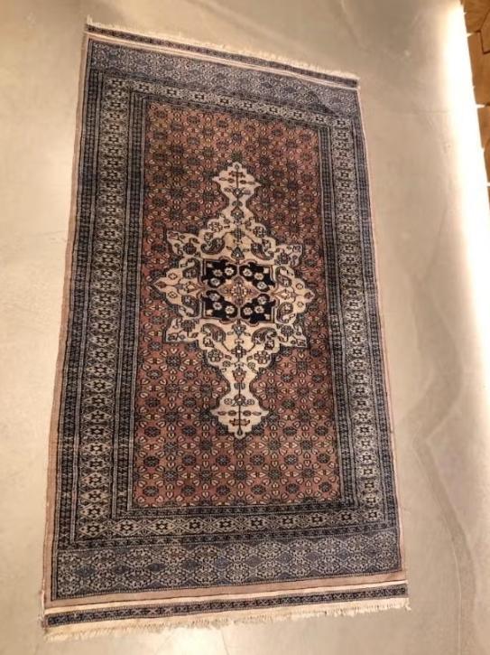 Persisch tapijt 94 x 170, Huis en Inrichting, Woonaccessoires | Overige, Ophalen of Verzenden, Zo goed als nieuw