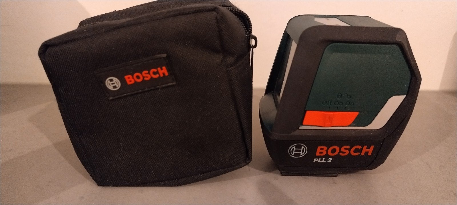 Bosch PLL 2 Kruislijnlaser met tasje en tripod, Ophalen of Verzenden, Gebruikt