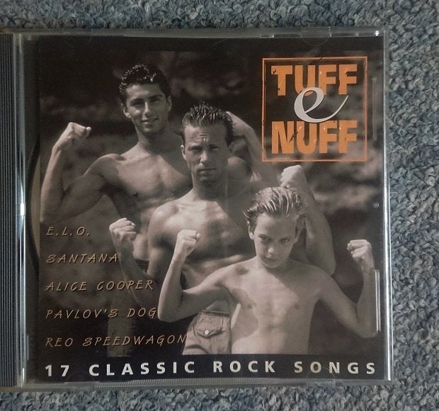 CD Tuff e nuff - oa Alice Cooper - Iggy Pop - Santana - Toto, Ophalen, Inclusief boekje, Gebruikt, Verzamelalbum