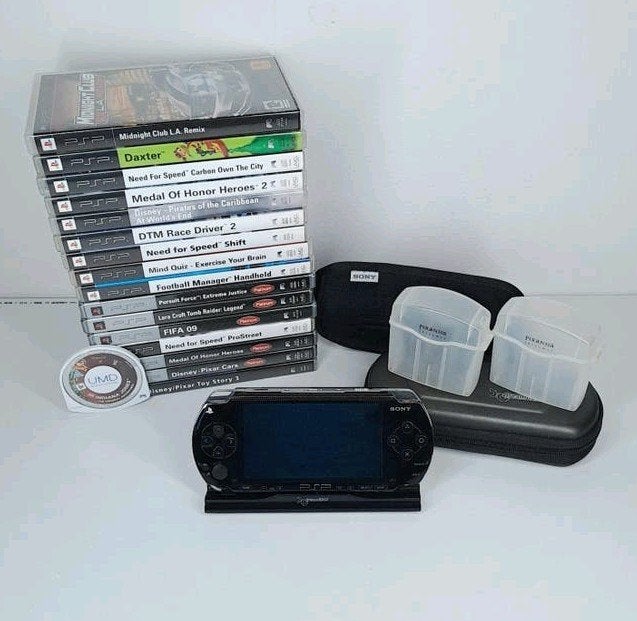 Sony PSP 1000 Playstation portable + 17 Games & Accessoires, Spelcomputers en Games, Spelcomputers | Sony PSP, Met games, Zwart