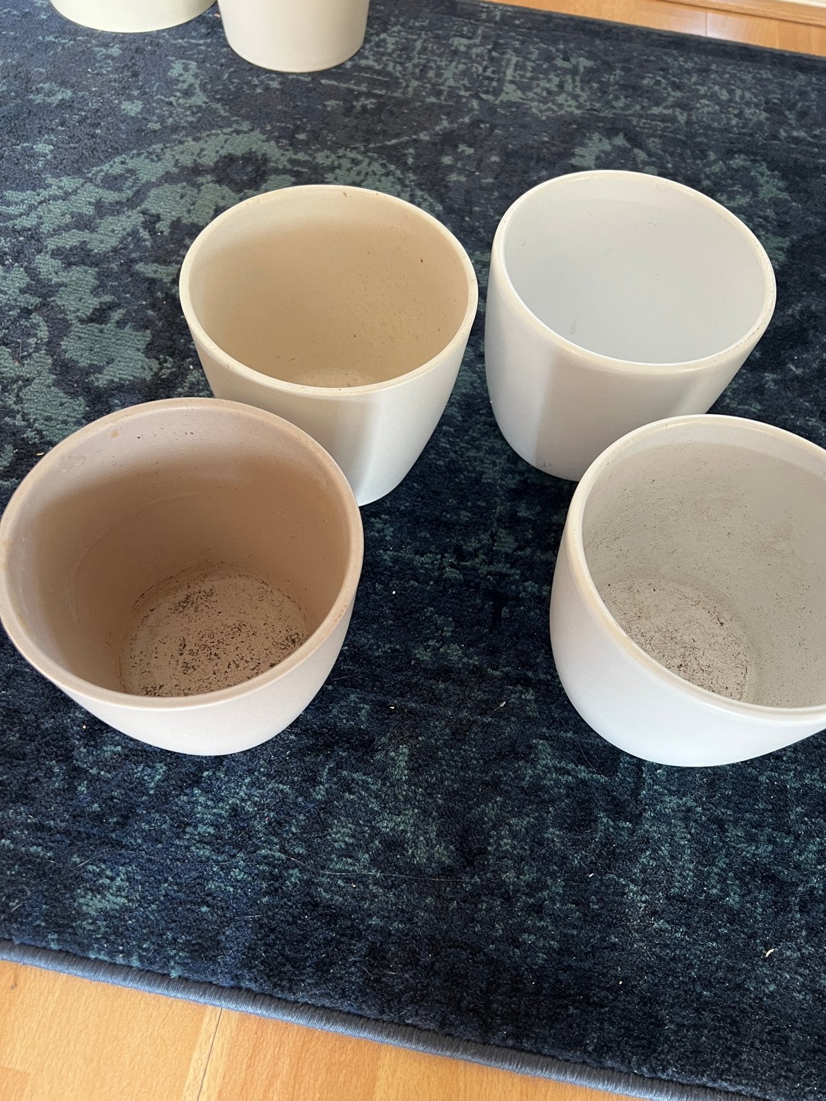 Set van 4 witte bloempotten, rond, gebruikt, Tuin en Terras, Bloempotten, Ophalen, Gebruikt, Rond, Binnen