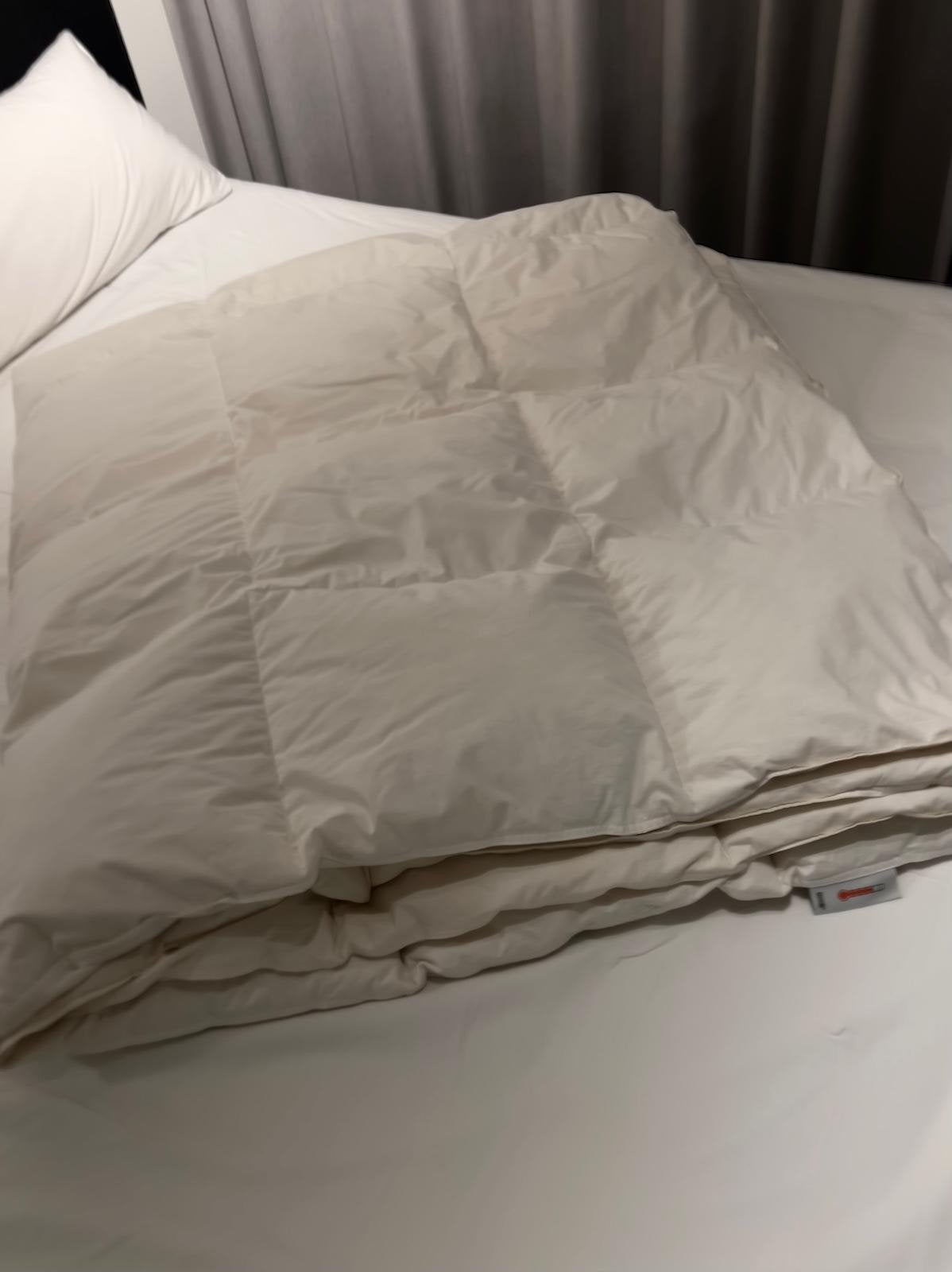 Dekbed en kussens, Huis en Inrichting, Slaapkamer | Beddengoed, Ophalen of Verzenden, Tweepersoons, Wit, Deken of Dekbed