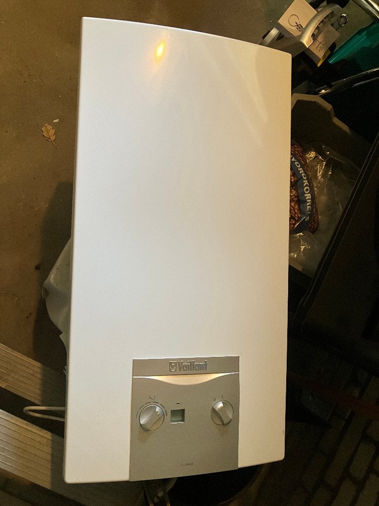 vaillant turbomag 11-2 geiser DEFECT!, Ophalen, Gebruikt, Aardgas, Geiser
