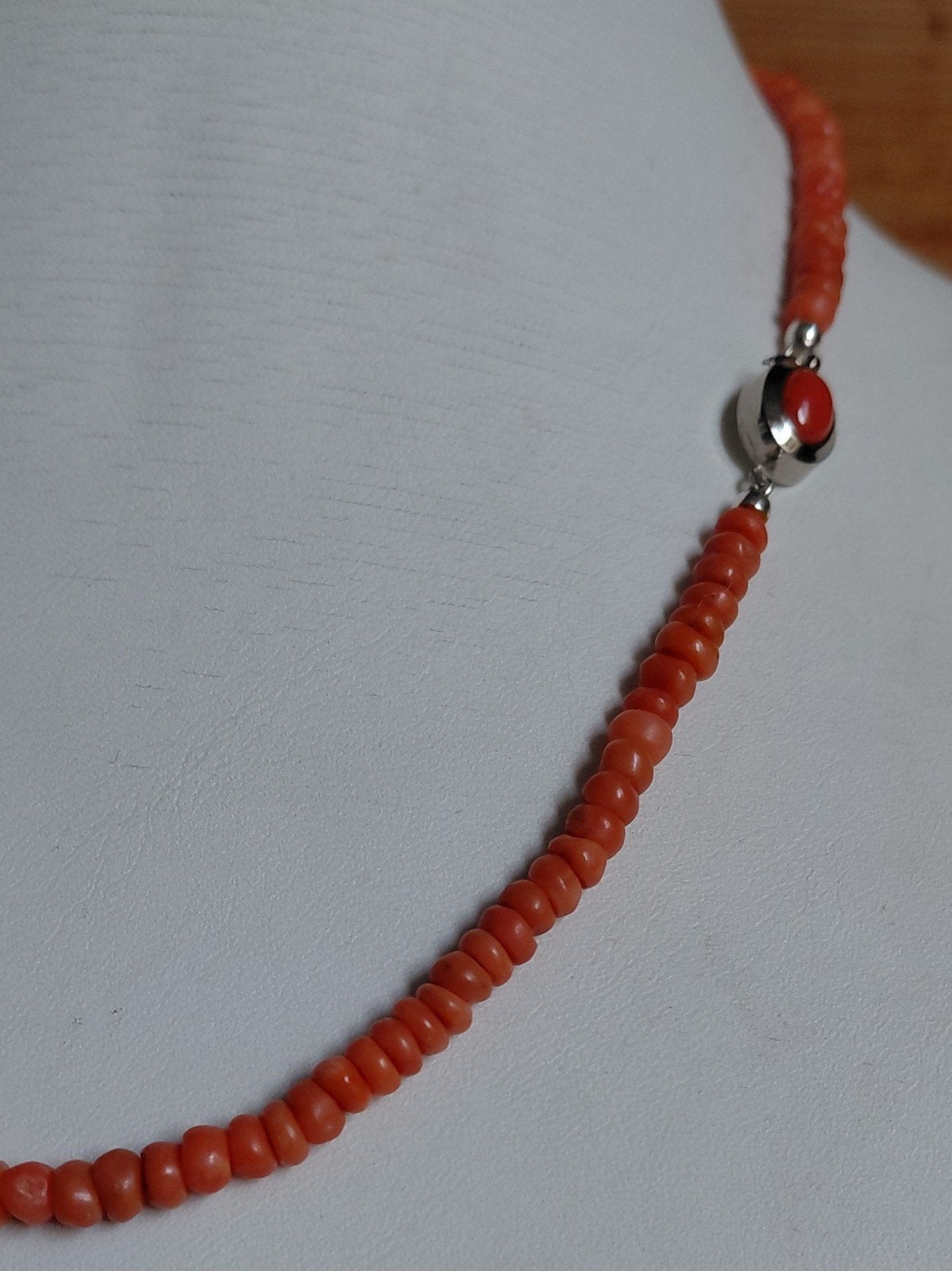 unieke bloedkoraal ketting/ zilverslot, Verzenden, Zilver, Ketting, Met edelsteen