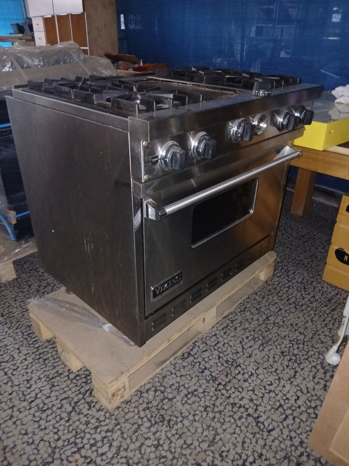 Viking Vrijstaand Gasfornuis met Oven en Grill, Ophalen, Gebruikt