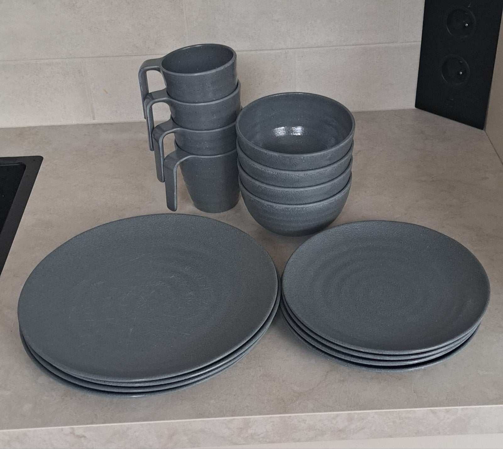Bocamp camping servies, taupe., Huis en Inrichting, Keuken | Servies, Overige materialen, Ophalen of Verzenden, Zo goed als nieuw