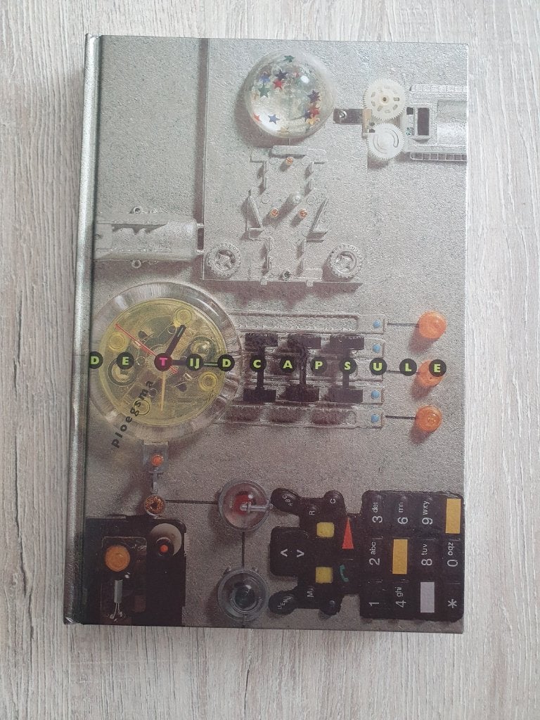 Boek : De Tijdcapsule, Ophalen of Verzenden, Zo goed als nieuw, Fictie, Kooiker, Fortuin, Rutgers, Vogel, Dublaar, Koppens, vd Heiden